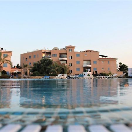 Cosea Living: Seaside 2 Bedroom Flat Kings Palace 209 Paphos Esterno foto