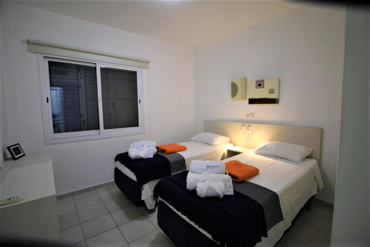 Cosea Living: Seaside 2 Bedroom Flat Kings Palace 209 Paphos Esterno foto