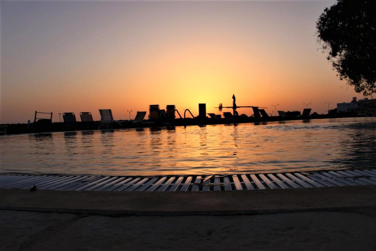 Cosea Living: Seaside 2 Bedroom Flat Kings Palace 209 Paphos Esterno foto