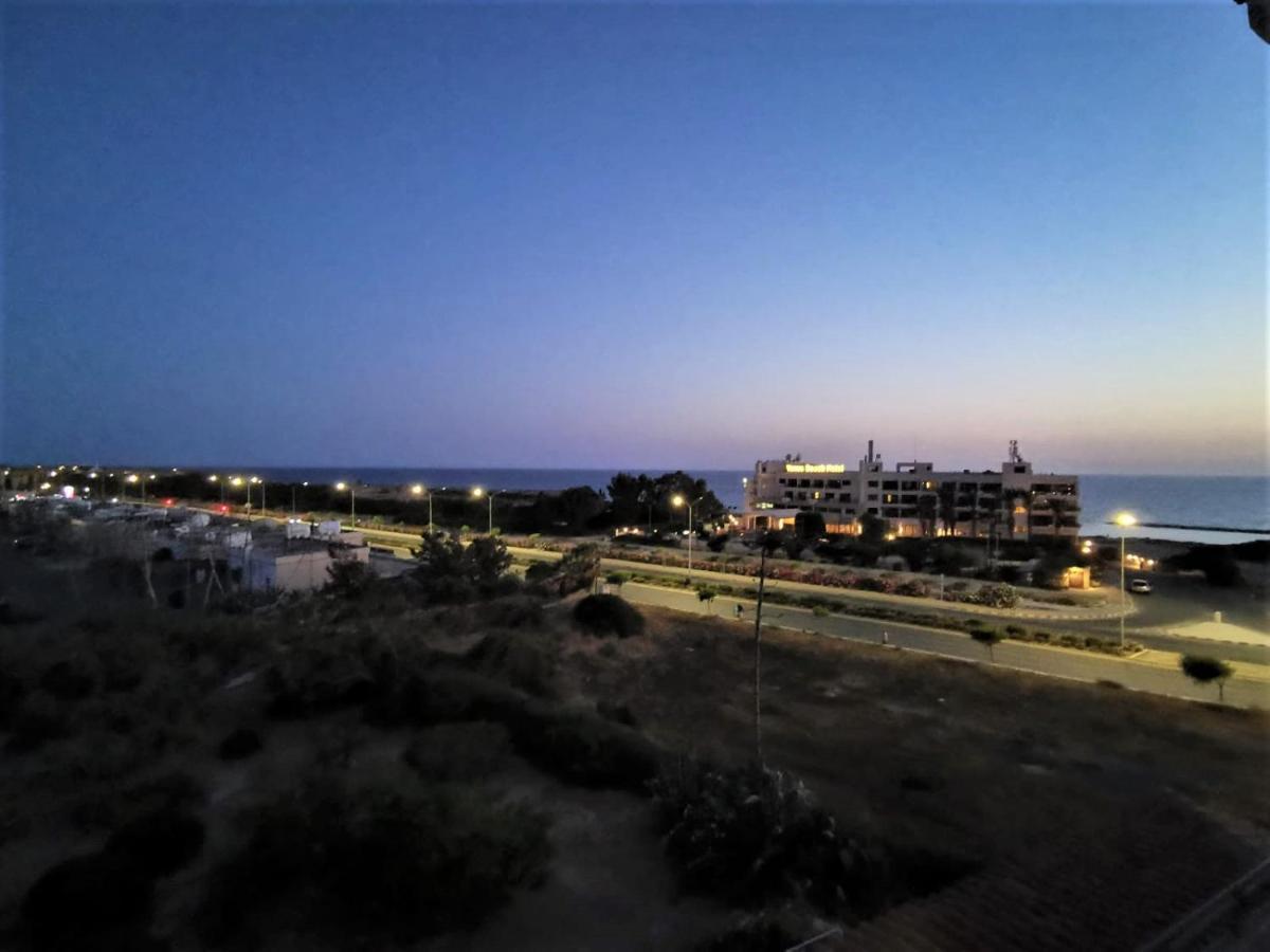 Cosea Living: Seaside 2 Bedroom Flat Kings Palace 209 Paphos Esterno foto