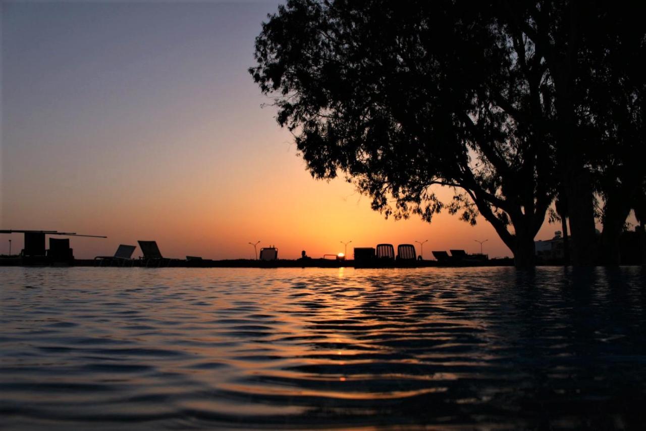 Cosea Living: Seaside 2 Bedroom Flat Kings Palace 209 Paphos Esterno foto