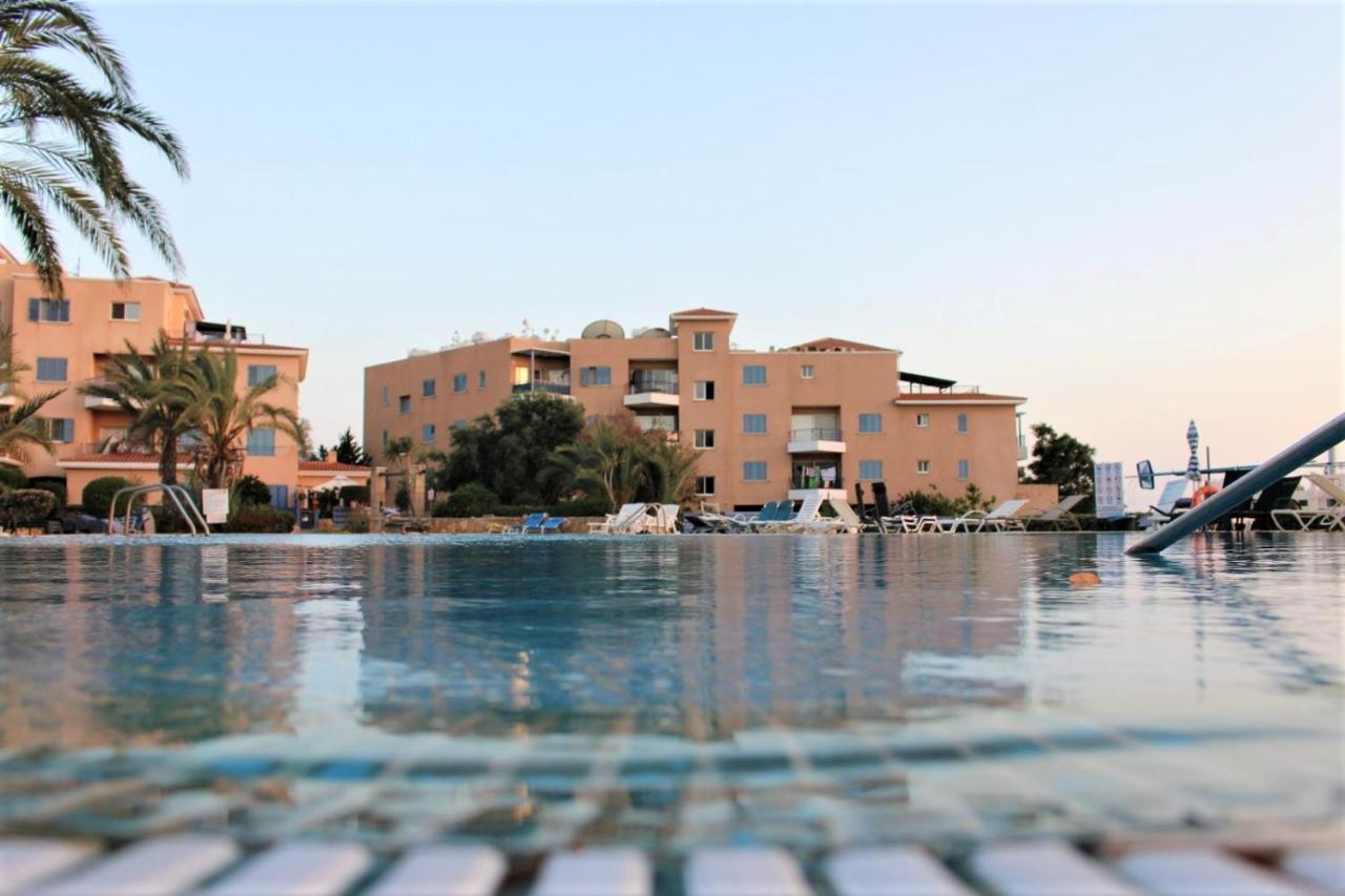 Cosea Living: Seaside 2 Bedroom Flat Kings Palace 209 Paphos Esterno foto